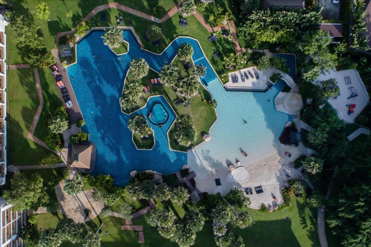 Naithonburi Beach Resort - Sha Extra Plus Esterno foto