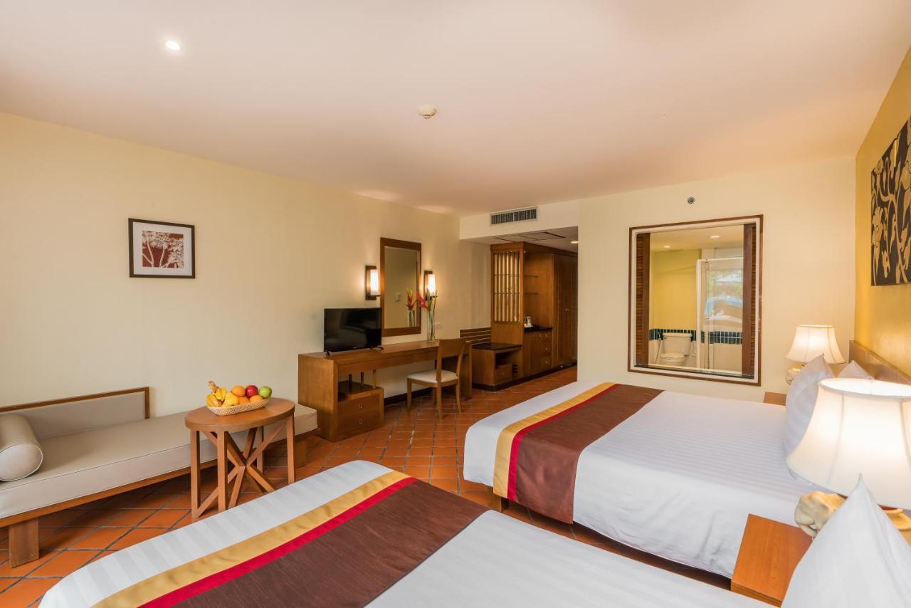 Naithonburi Beach Resort - Sha Extra Plus Esterno foto