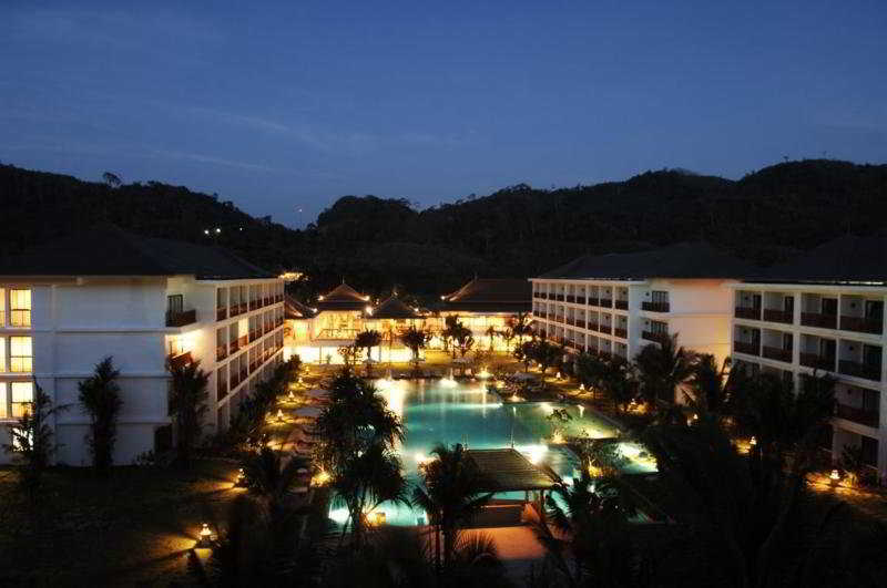 Naithonburi Beach Resort - Sha Extra Plus Esterno foto